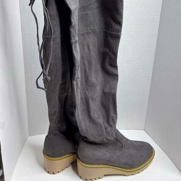 NWOT Nicole Miller Gray Leather boots Size 10 - Picture 1 of 9